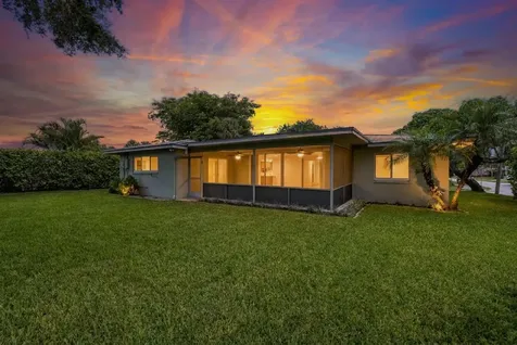 1002 SW 1st Street Boca Raton FL 33486