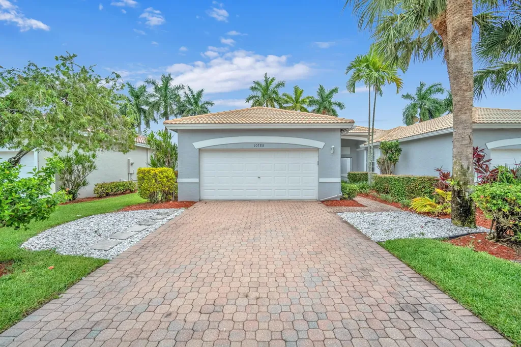 10788 Royal Caribbean Circle Boynton Beach FL 33437