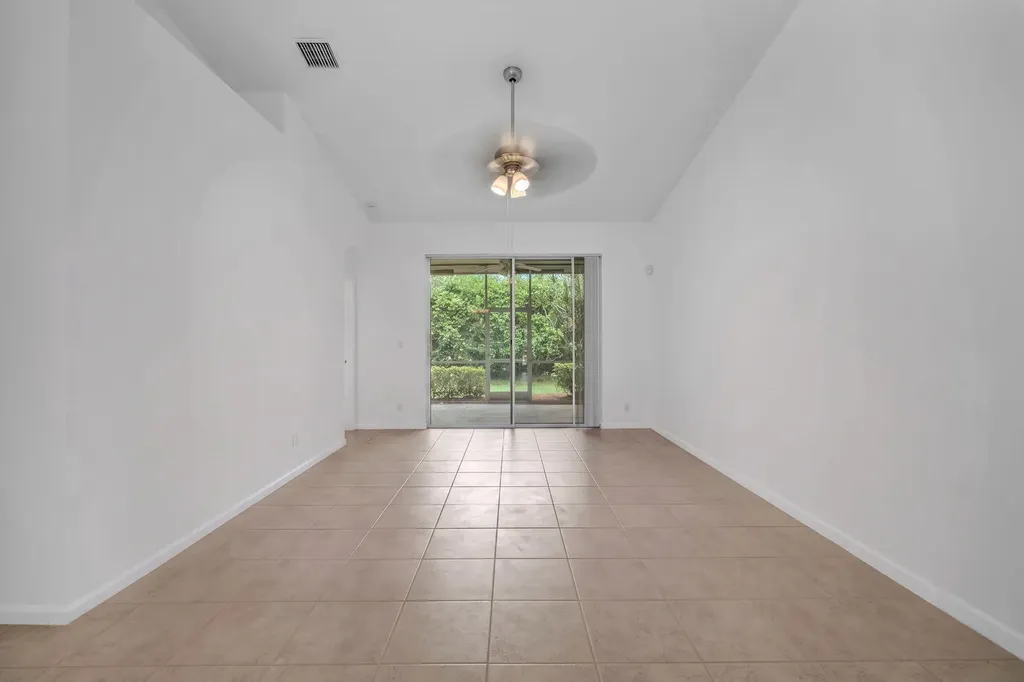 10788 Royal Caribbean Circle Boynton Beach FL 33437