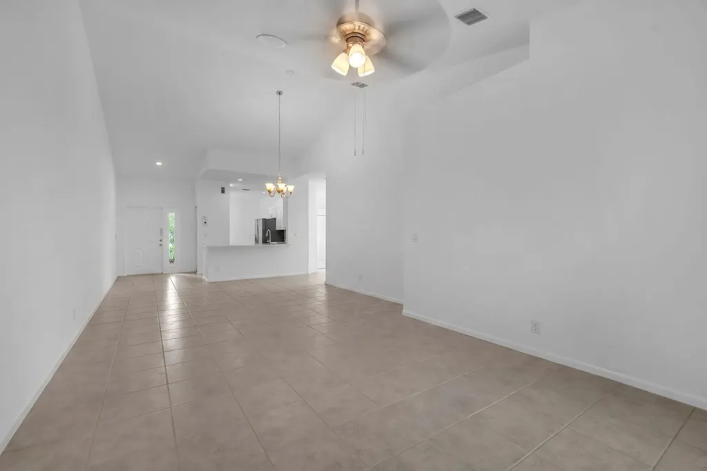 10788 Royal Caribbean Circle Boynton Beach FL 33437