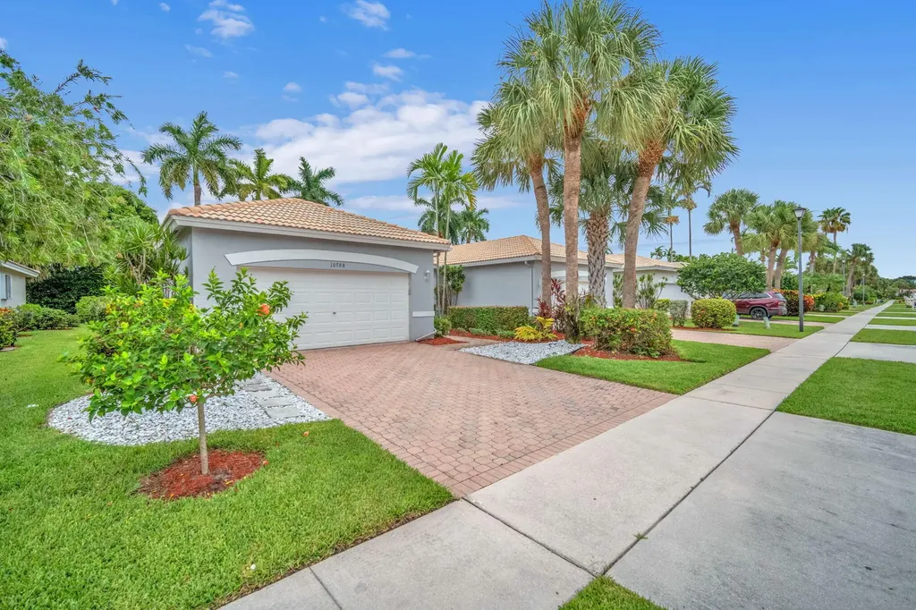 10788 Royal Caribbean Circle Boynton Beach FL 33437