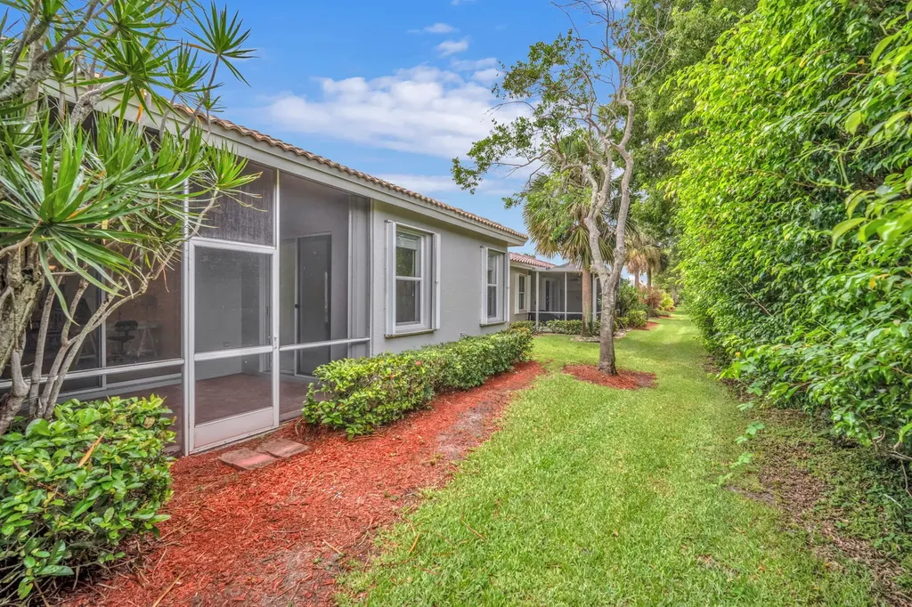 10788 Royal Caribbean Circle Boynton Beach FL 33437