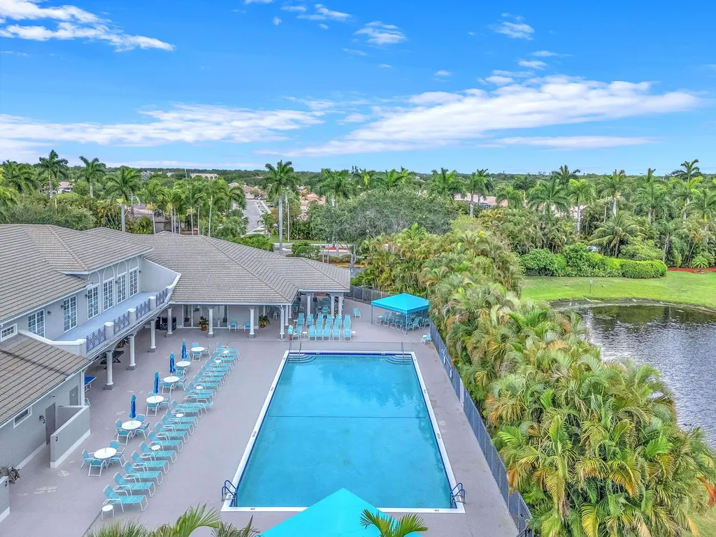 10788 Royal Caribbean Circle Boynton Beach FL 33437