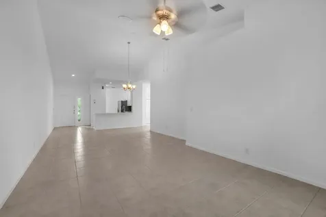 10788 Royal Caribbean Circle Boynton Beach FL 33437