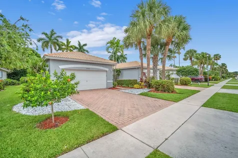 10788 Royal Caribbean Circle Boynton Beach FL 33437