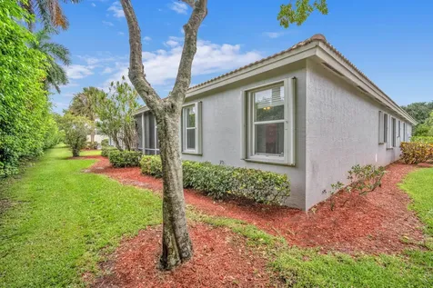 10788 Royal Caribbean Circle Boynton Beach FL 33437