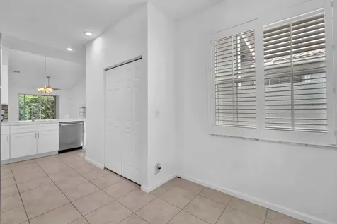 10788 Royal Caribbean Circle Boynton Beach FL 33437