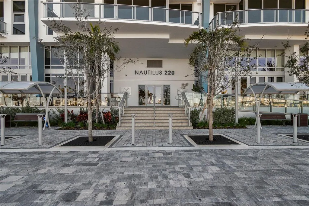 220 Lake Shore Drive Lake Park FL 33403