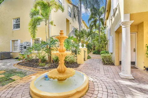 1030 Lake Shore Drive West Palm Beach FL 33403