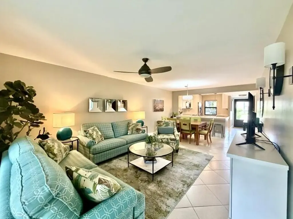 22148 Palms Way Boca Raton FL 33433