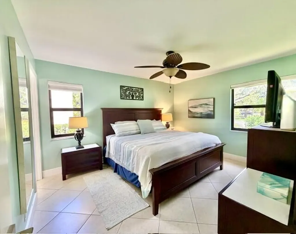 22148 Palms Way Boca Raton FL 33433
