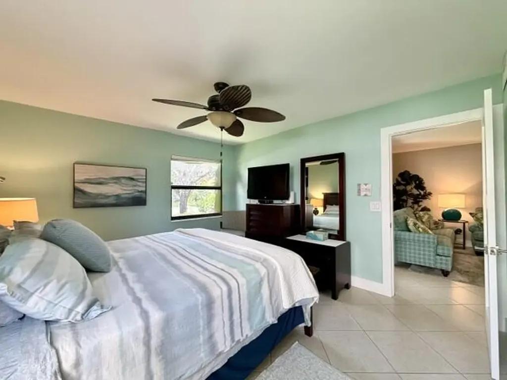 22148 Palms Way Boca Raton FL 33433