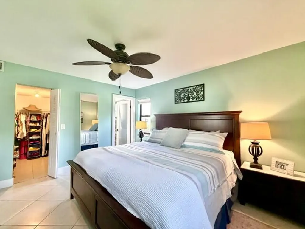 22148 Palms Way Boca Raton FL 33433