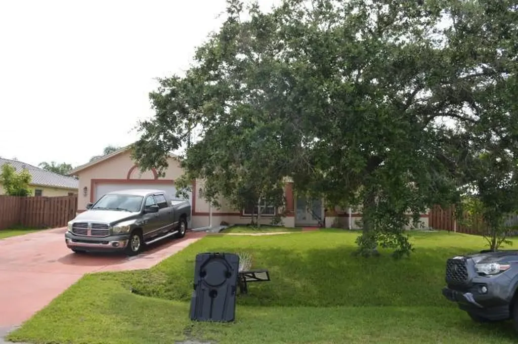 3011 SE Wake Road Port St Lucie FL 34984