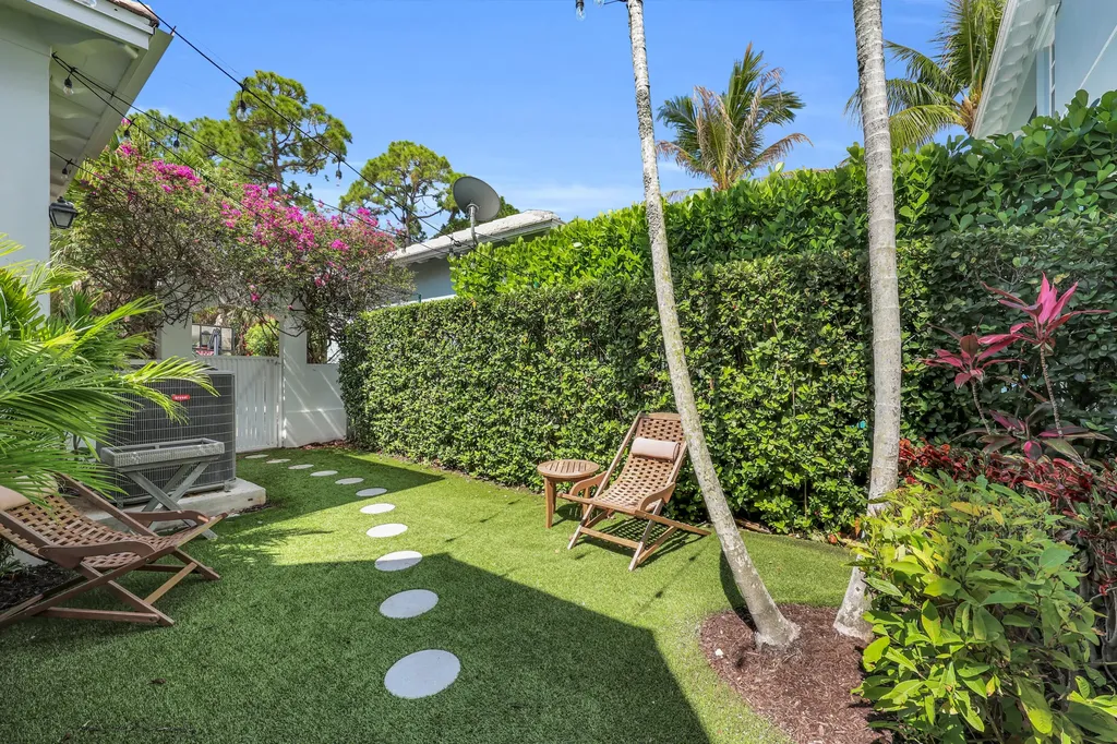 212 W Bay Cedar Circle Jupiter FL 33458
