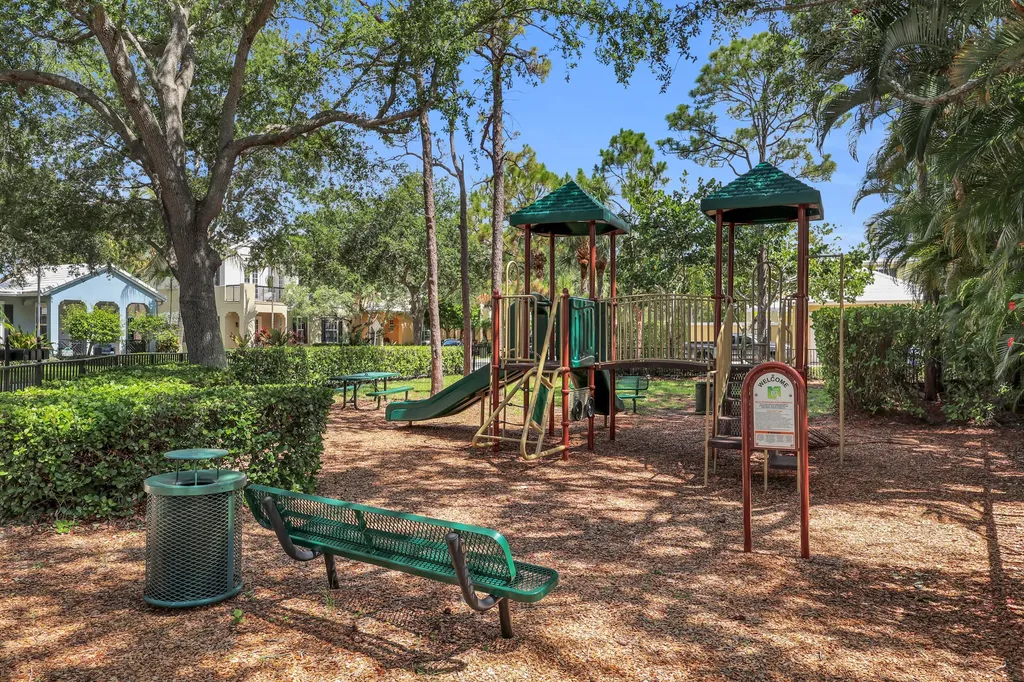 212 W Bay Cedar Circle Jupiter FL 33458