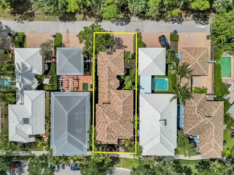 212 W Bay Cedar Circle Jupiter FL 33458