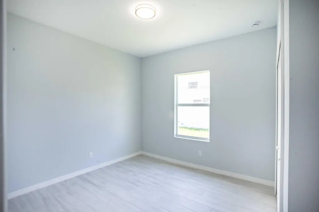 1125 11th Court SW Vero Beach FL 32962