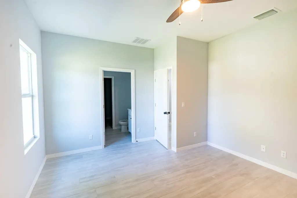 1125 11th Court SW Vero Beach FL 32962