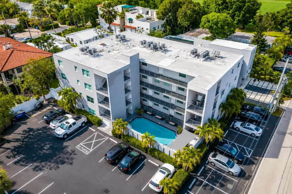 611 NE 14th Avenue Fort Lauderdale FL 33304