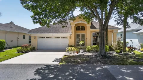 562 NW Lambrusco Drive Port St Lucie FL 34986