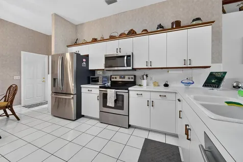 562 NW Lambrusco Drive Port St Lucie FL 34986