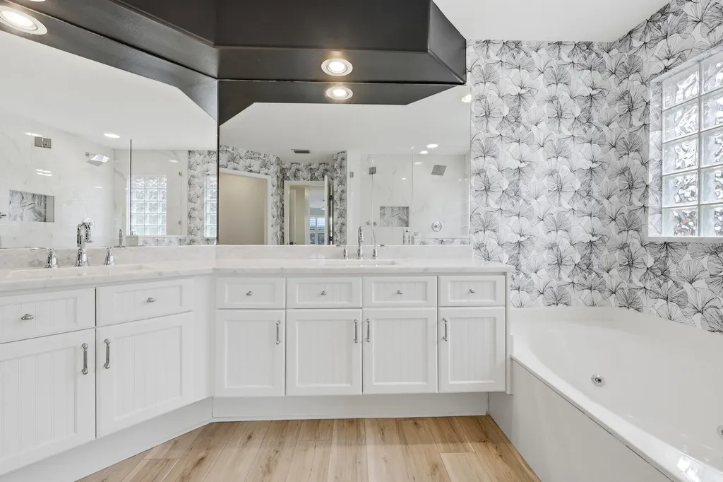 2 Monterey Pointe Drive Palm Beach Gardens FL 33418