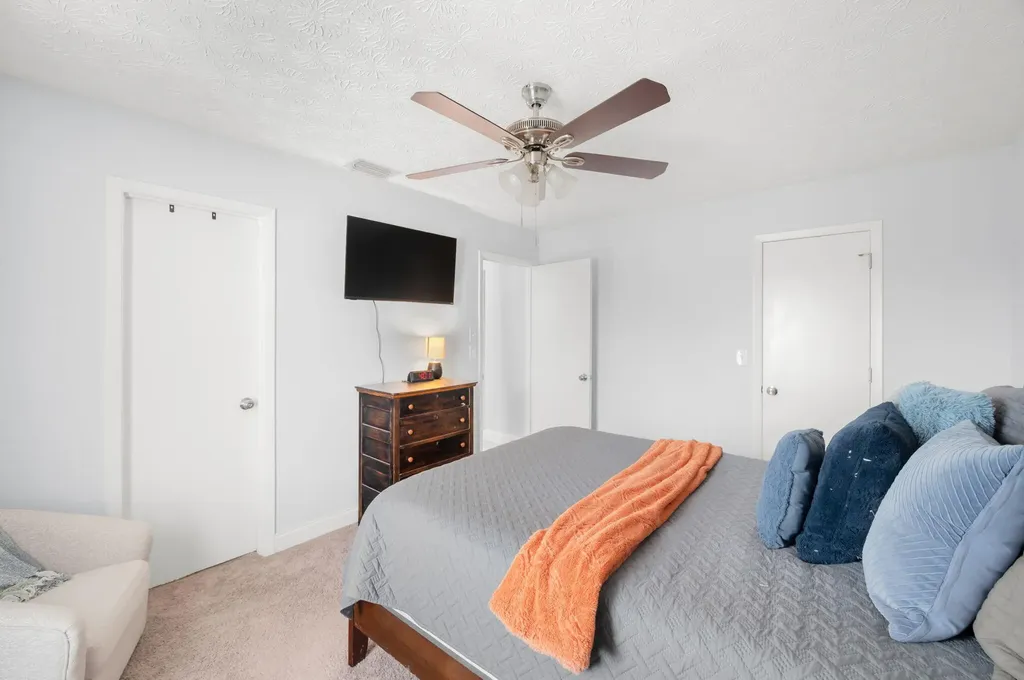 1098 SW Janette Avenue Port St Lucie FL 34953