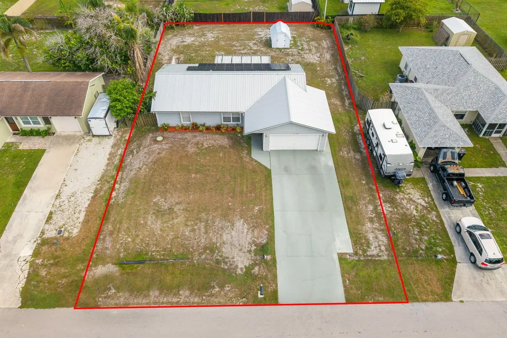 1098 SW Janette Avenue Port St Lucie FL 34953
