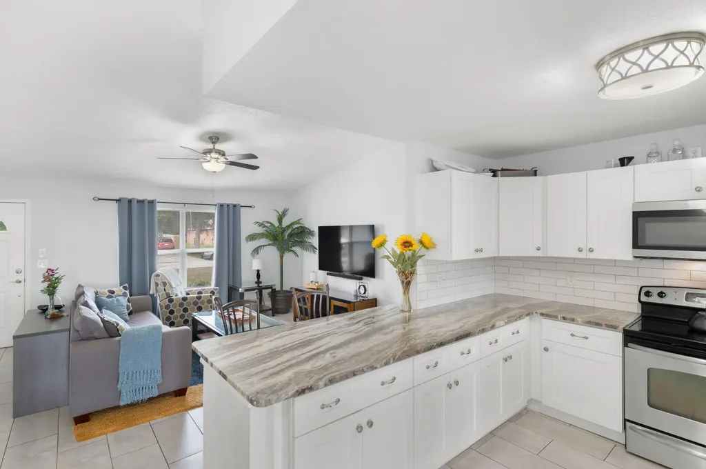 1098 SW Janette Avenue Port St Lucie FL 34953