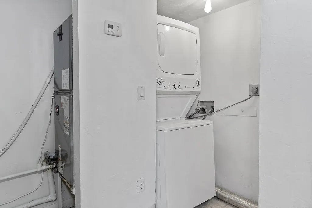 615 7th Avenue N Lake Worth FL 33460