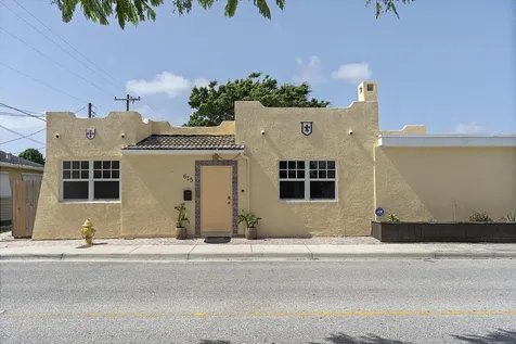 615 7th Avenue N Lake Worth FL 33460