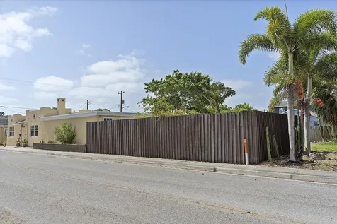 615 7th Avenue N Lake Worth FL 33460