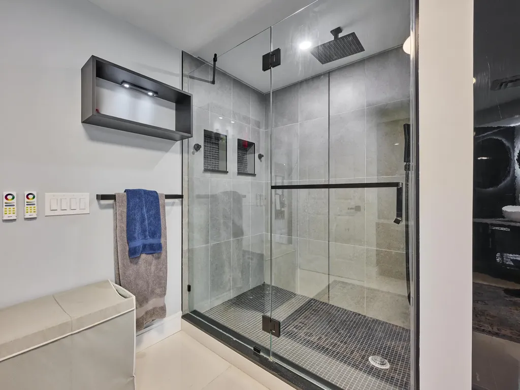 1117 Marine Way E North Palm Beach FL 33408