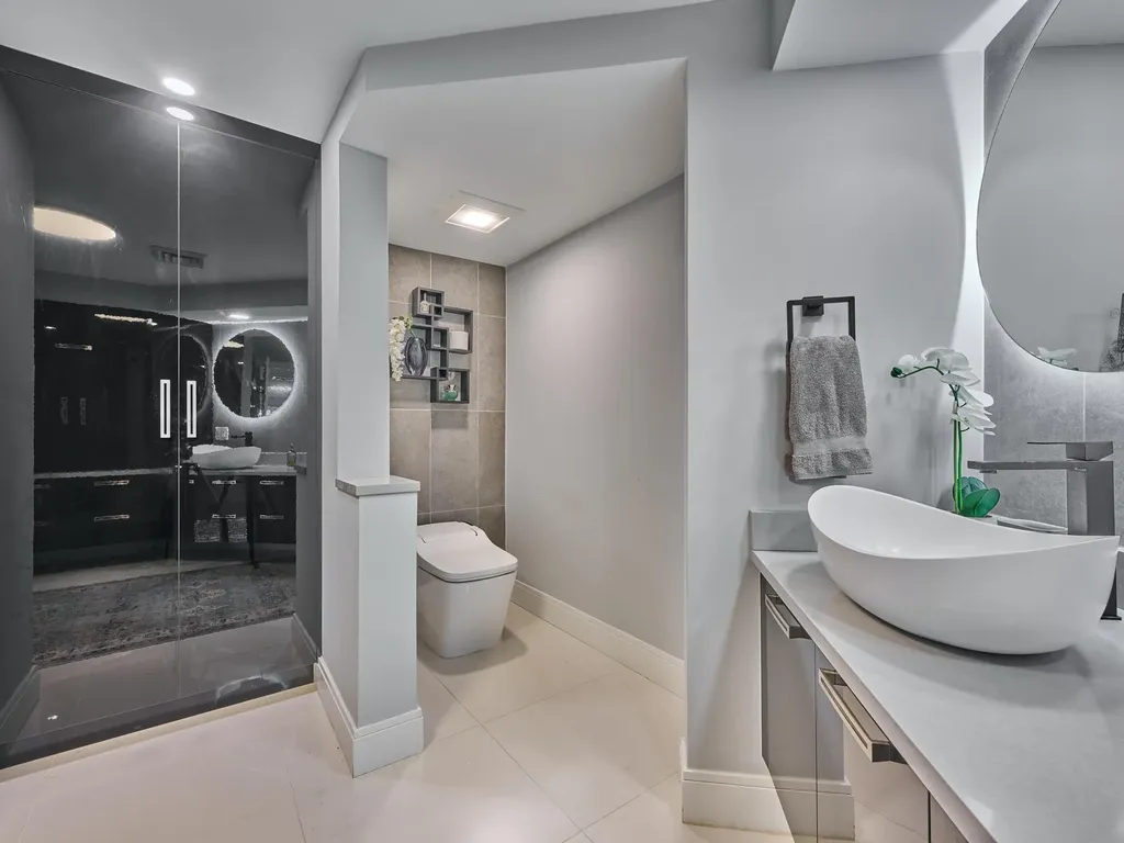 1117 Marine Way E North Palm Beach FL 33408