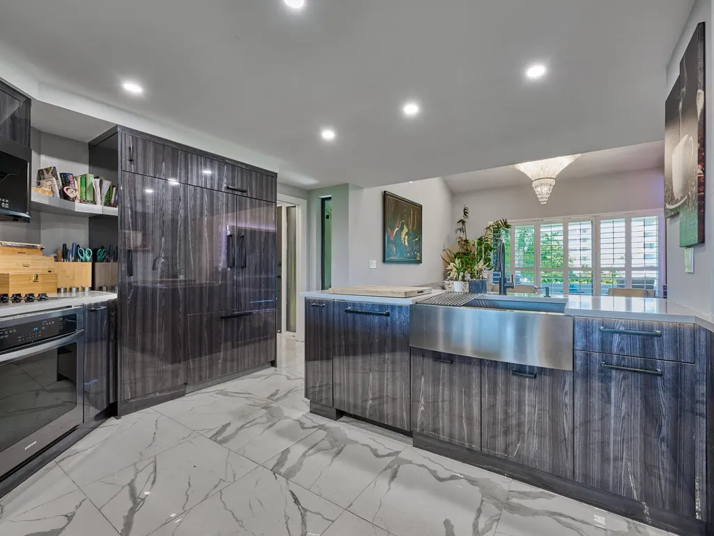 1117 Marine Way E North Palm Beach FL 33408