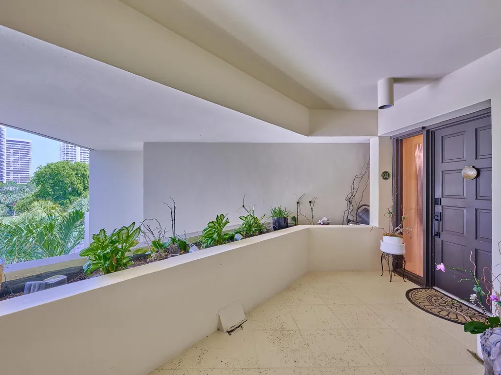 1117 Marine Way E North Palm Beach FL 33408