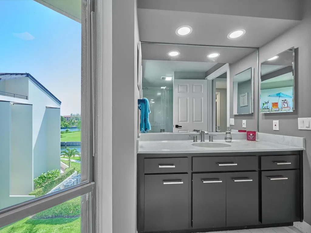 1117 Marine Way E North Palm Beach FL 33408