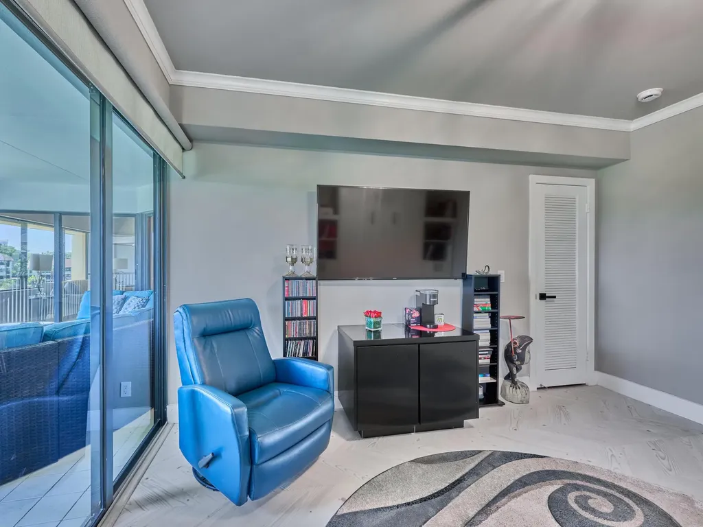 1117 Marine Way E North Palm Beach FL 33408