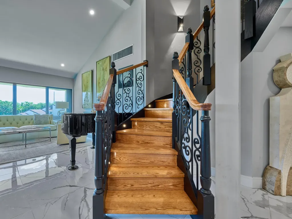 1117 Marine Way E North Palm Beach FL 33408