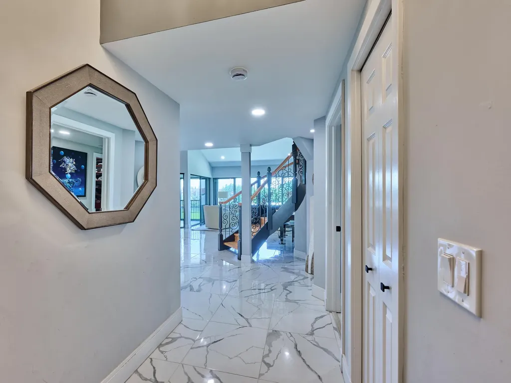 1117 Marine Way E North Palm Beach FL 33408