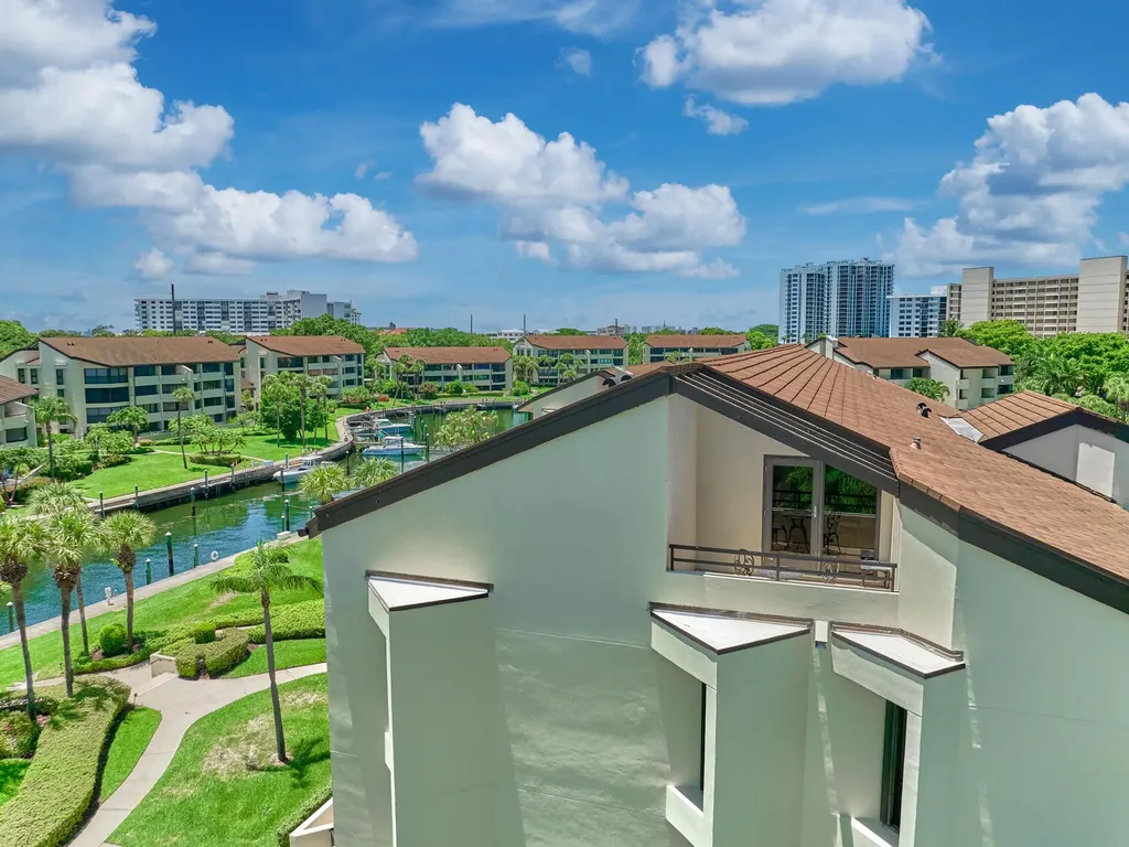 1117 Marine Way E North Palm Beach FL 33408
