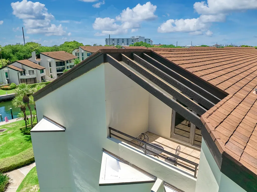 1117 Marine Way E North Palm Beach FL 33408