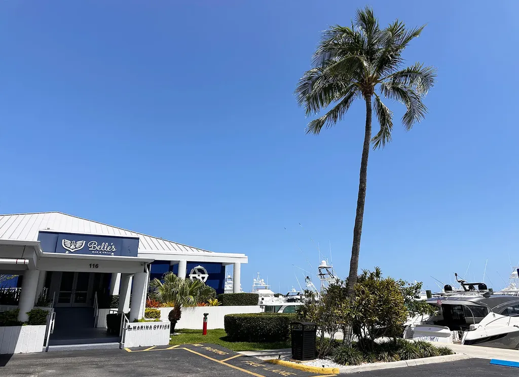 1117 Marine Way E North Palm Beach FL 33408