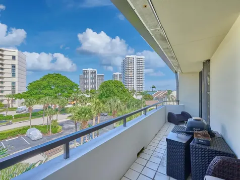 1117 Marine Way E North Palm Beach FL 33408