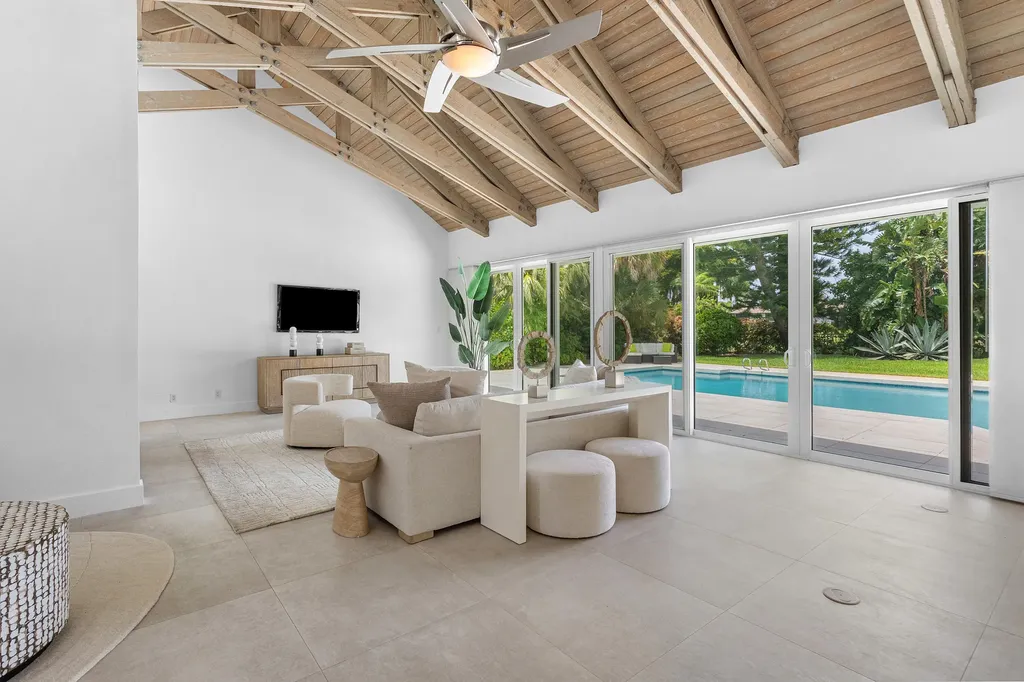 654 Pine Lake Drive Delray Beach FL 33445