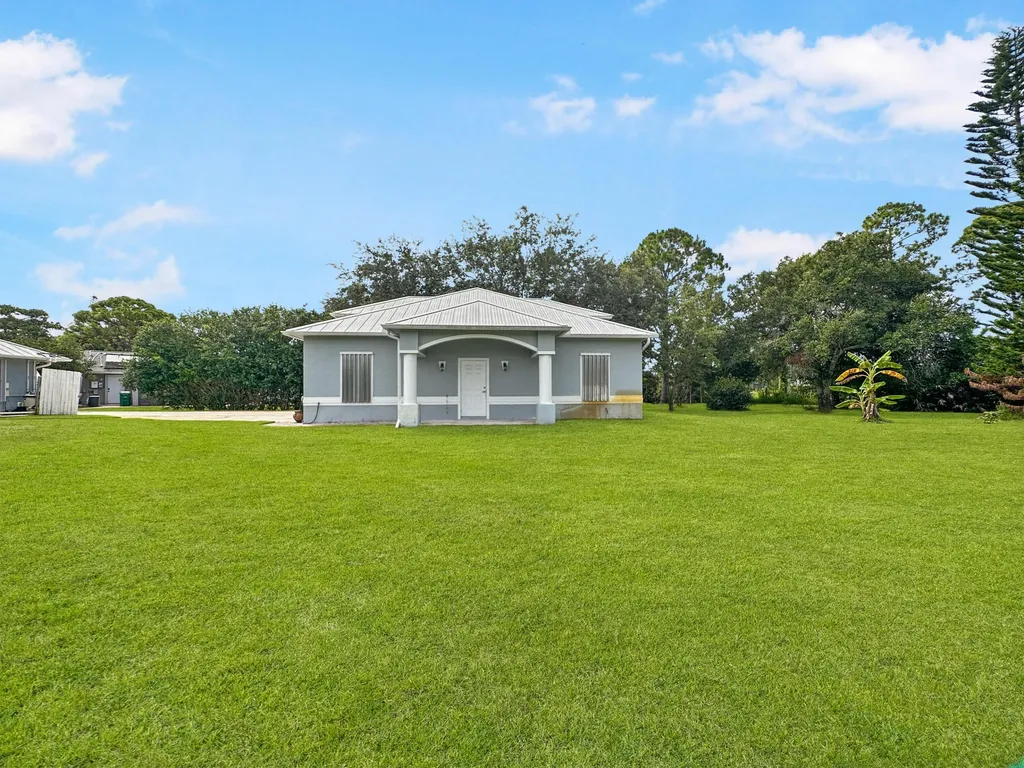 4105 Smokey Pines Court Fort Pierce FL 34951