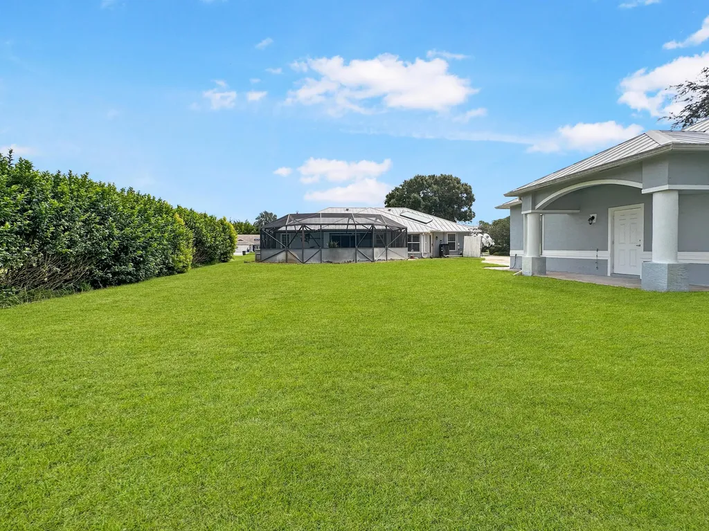 4105 Smokey Pines Court Fort Pierce FL 34951