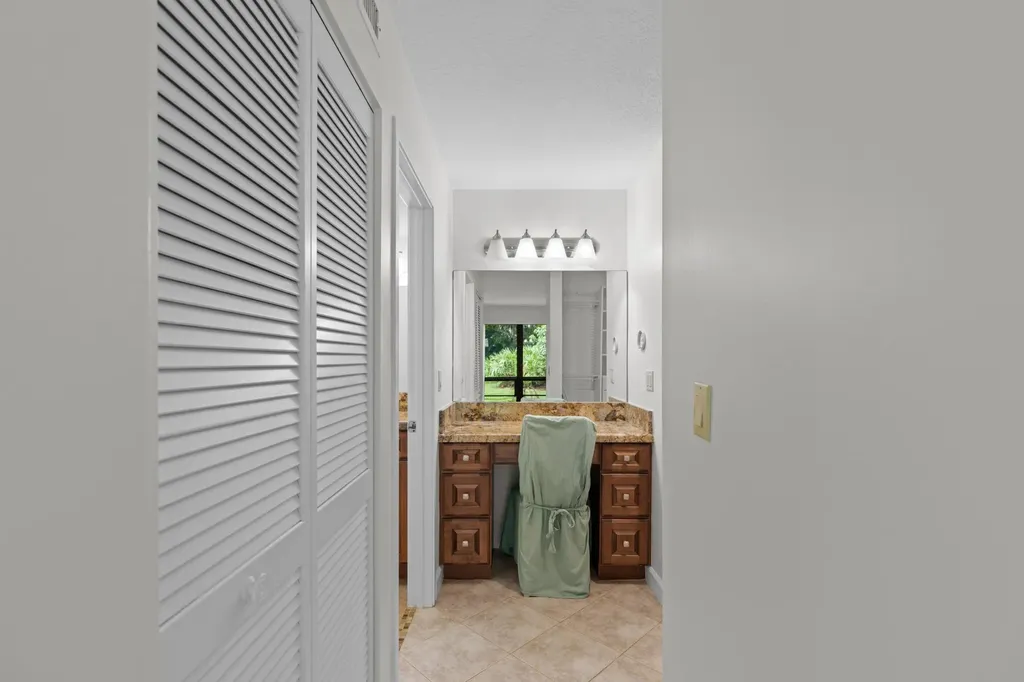 200 Brackenwood Terrace Palm Beach Gardens FL 33418