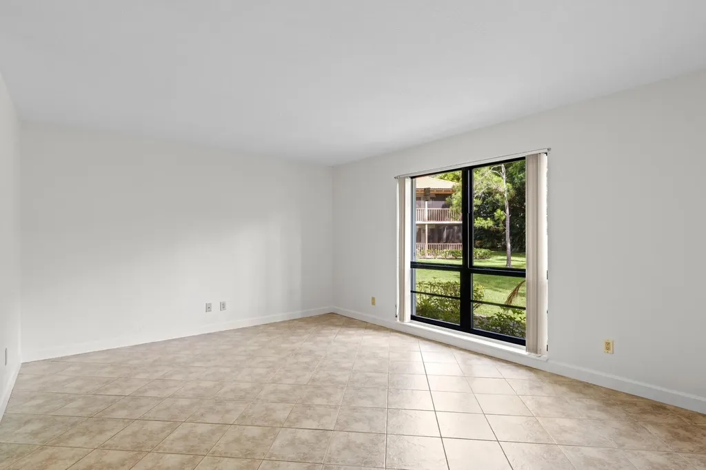 200 Brackenwood Terrace Palm Beach Gardens FL 33418